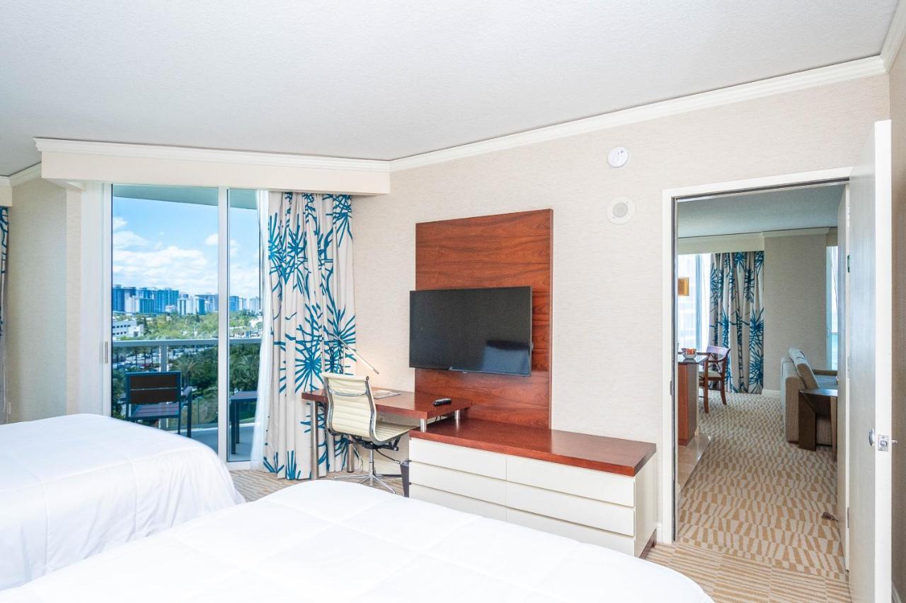 Trump Intl 2 Bedroom Apartment 1600 Sqf Ocean And Bay View Sunny Isles Beach Luaran gambar