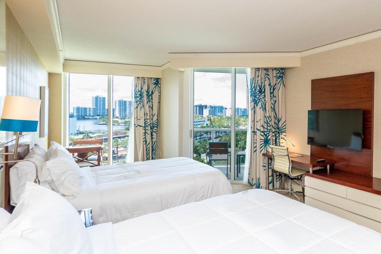 Trump Intl 2 Bedroom Apartment 1600 Sqf Ocean And Bay View Sunny Isles Beach Luaran gambar