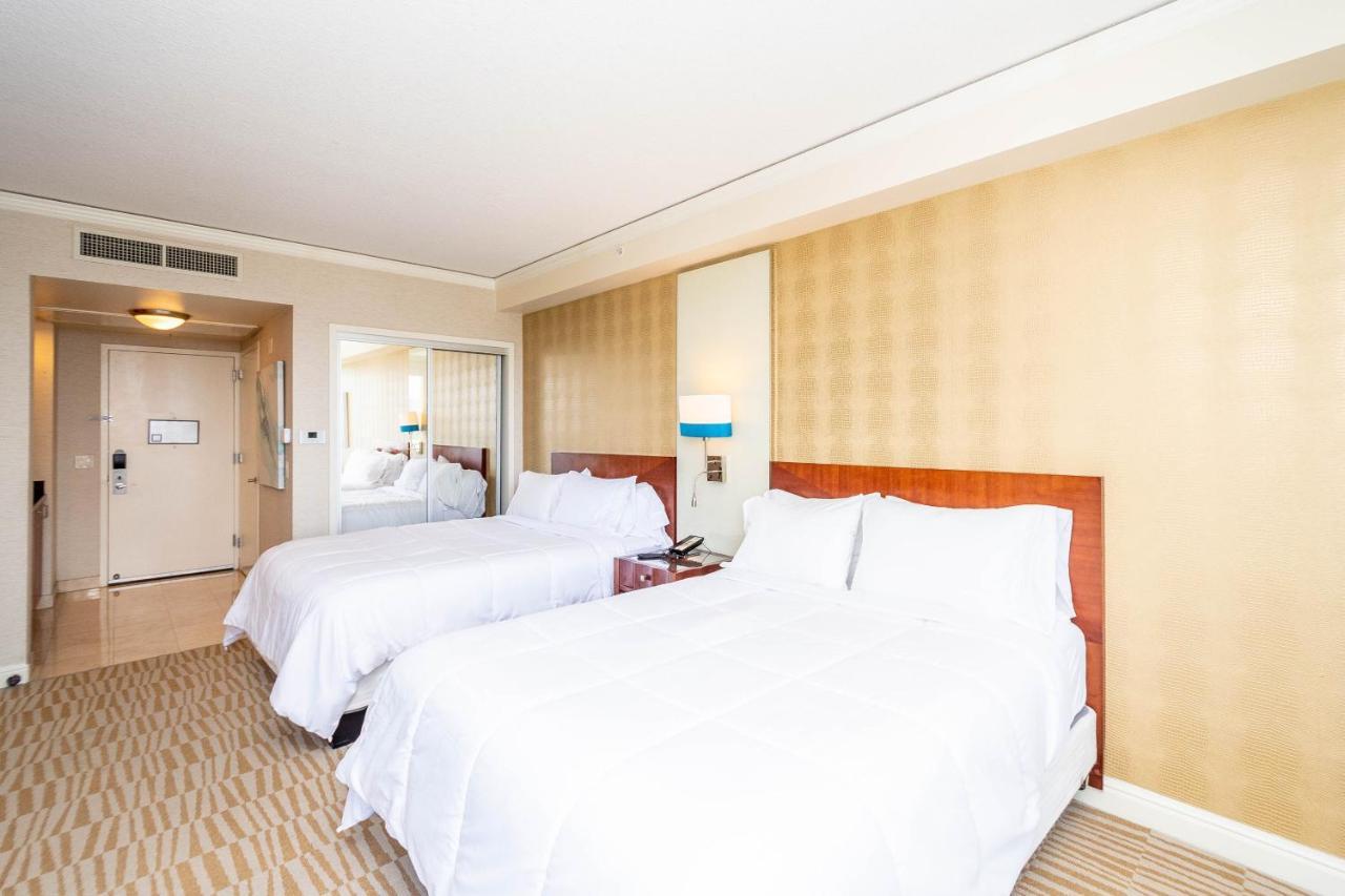 Trump Intl 2 Bedroom Apartment 1600 Sqf Ocean And Bay View Sunny Isles Beach Luaran gambar